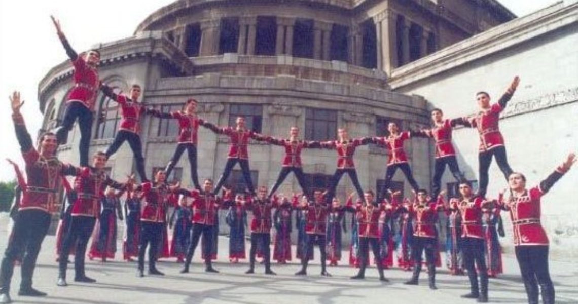 xr:d:DAGB9_1_e6o:98,j:7784896568071525526,t:24041206