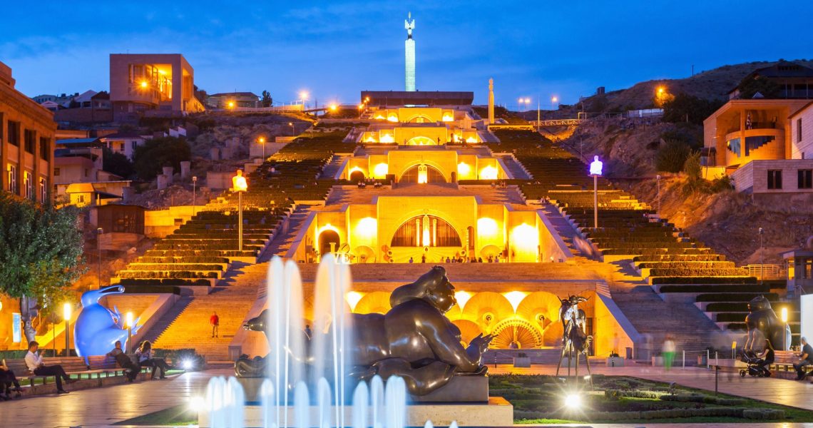 xr:d:DAGB9_1_e6o:92,j:1361637596782710979,t:24041206