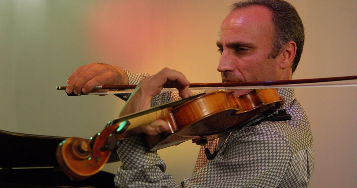 xr:d:DAGB9_1_e6o:116,j:4518660946418245315,t:24041208